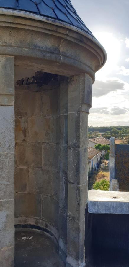 Chateau De Villeneuve - Montolieu Bagian luar foto
