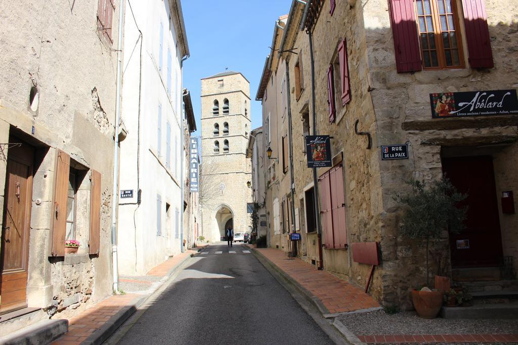 Chateau De Villeneuve - Montolieu Bagian luar foto